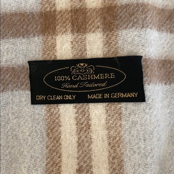 NWOT 100% Cashmere scarf - Picture 3 of 5